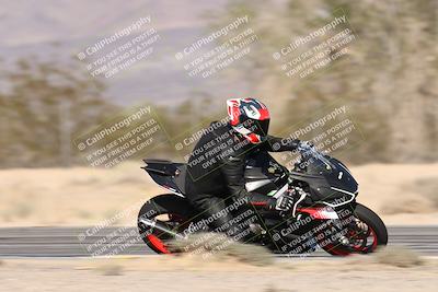 media/Dec-01-2025-Moto Forza (Mon) [[2daa91e15f]]/2-Intermediate Group/Session 3 (Turn 7 Inside Pans)/